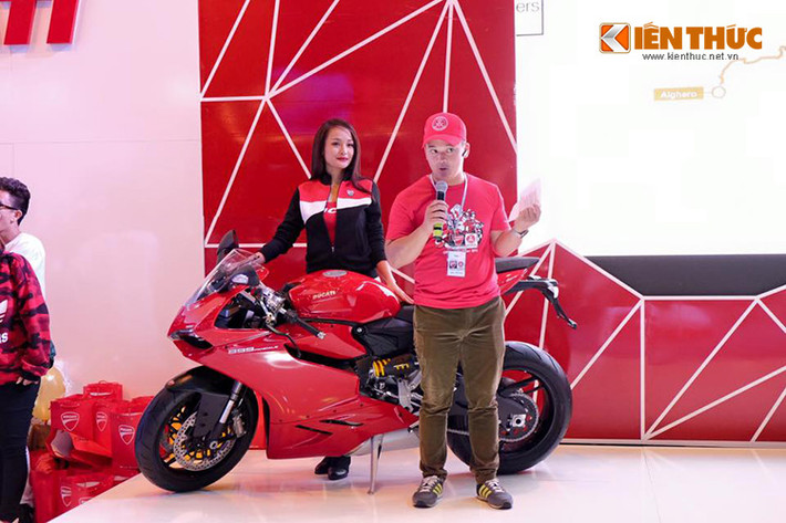 Theo anh Nguyễn Việt Khoa, chủ tịch CLB D.O.C miền Bắc chia sẻ. “CLB D.O.C Miền Bắc (Desmo Owners Club Northern Vietnam) là CLB Ducati đầu tiên tại Việt Nam, nằm trong tổ chức D.O.C toàn cầu nơi quy tụ tất cả những người sử dụng và đam mê thương hiệu Ducati".