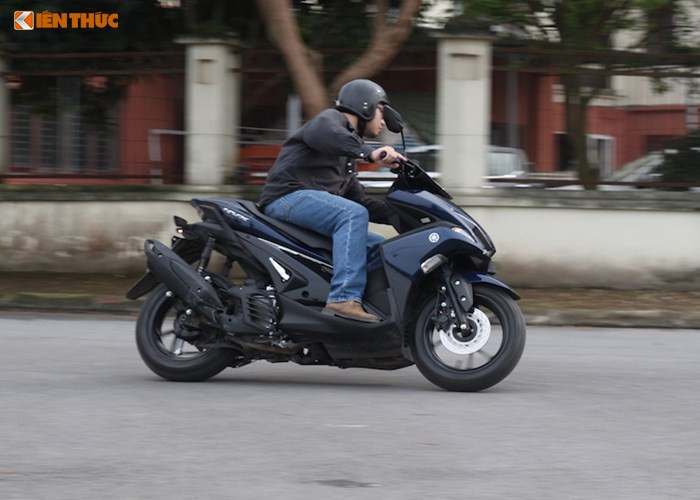 Đại diện Yamaha tại Việt Nam cho biết, đây là cách vận hành hoàn toàn bình thường và do NVX có thiết kế giảm xóc hở ra bên ngoài nhiều nên dễ nhận ra hiện tượng cong lò xo hơn các loại xe khác. Bên cạnh đó, Yamaha Việt Nam cũng tuyên bố sẽ không chịu trách nhiệm với những xe đã thay thế giảm xóc sau không chính hãng khi xảy ra sự cố.