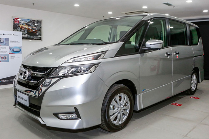 Nhà phân phối Nissan tại Malaysia - Edaran Tan Chong Motor (ETCM) đã ra mắt mẫu xe Nissan Serena S-Hybrid mới, xe có hai phiên bản Highway Star và Premium Highway Star. Theo nhận định, mẫu xe gia đình phiên bản 2018 này chắc chắn sẽ trở nên phổ biến hơn đối với những người yêu thích dòng xe gia đình thể thao của thương hiệu Nissan.