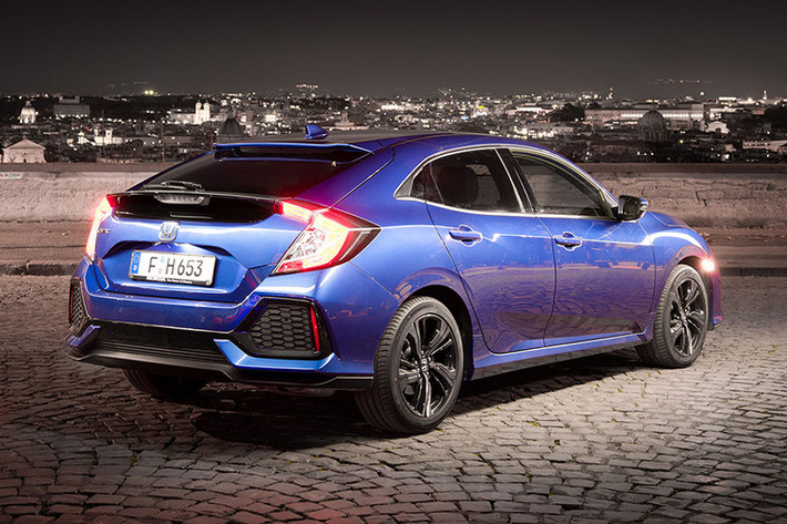 Trong khi đó, các trang bị an toàn tiêu chuẩn của mẫu xe sedan Honda Civic 2019 dự định về Việt Nam sẽ là cân bằng điện tử, chống bó cứng phanh ABS, phân phối lực phanh điện tử EBD và cảnh báo dừng khẩn cấp.