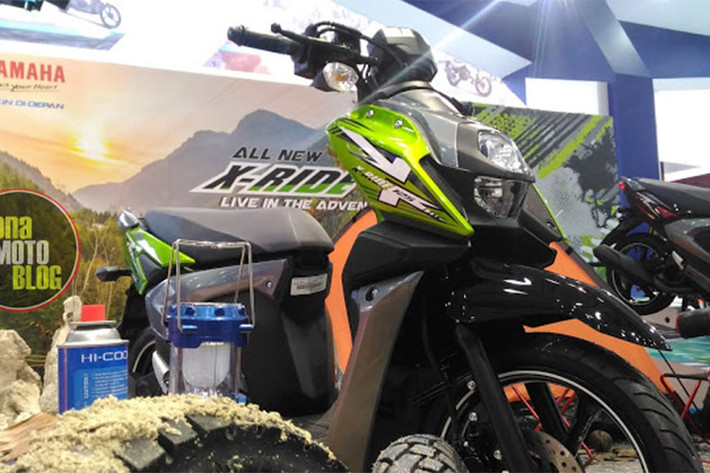 Động cơ của mẫu xe ga X-Ride 125 phiên bản 2018 này là thế hệ động cơ Blue Core mới như nhiều mẫu xe Yamaha khác hiện này, dung tích 125cc, làm mát bằng gió, đi kèm là hệ thống phun xăng điện tử và hộp số vô cấp, sản sinh công suất 9,3 mã lực và mômen xoắn cực đại 9,6 Nm.