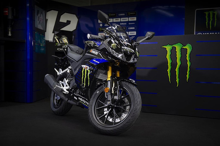 Sau khi chiếc xe máy côn tay Exciter 150 Monster Energy vừa được ra mắt ở các nước Đông Nam Á thì tại châu Âu, mẫu xe môtô thể thao Yamaha R125 Monster Energy 2019 mới cũng đã được hãng Yamaha công bố.