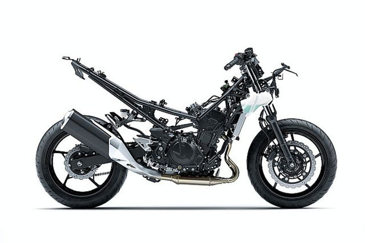Có thể thấy, hình ảnh được tiết lộ của mẫu naked bike mới này đã cho thấy khá nhiều điều mới mẻ trên mẫu xe này khi được phát triển từ Z300. Bộ khung của xe sẽ được sử dụng bộ khung naked-bike mới của hãng xe máy Kawasaki khi đã được ứng dụng trên Z900 và Z650.