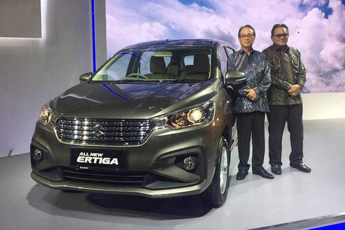 Mẫu xe giá rẻ Suzuki Ertiga từng được phân phối tại Việt Nam ở phiên bản cũ. Tuy nhiên, hiện mẫu xe 7 chỗ ngồi này đang được hãng xe Nhật Bản ngưng nhập khẩu về Việt Nam vì vướng Nghị Định 116. Đồng thời mẫu xe này cũng đã có phiên bản cải tiến (facelift) tại thị trường Indonesia.