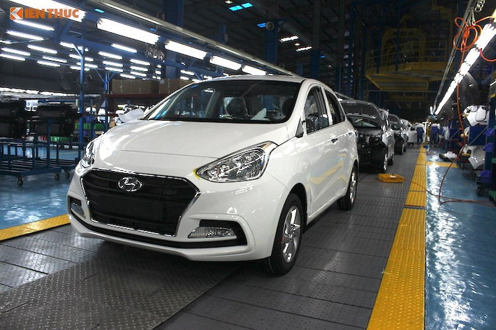 Top 10 ôtô bán chạy nhất Việt Nam tháng 6/2018 có sự xáo trộn mạnh khi Hyundai Thành Công lần đầu công bố doanh số bán chi tiết các mẫu xe Hyundai tại Việt Nam. Kết hợp với số liệu được Hiệp hội các nhà sản xuất ôtô Việt Nam (VAMA) công bố, thị trường ôtô Việt Nam lần đầu chứng kiến xe Hyundai với doanh số cao xô đổ những “tượng đài”.