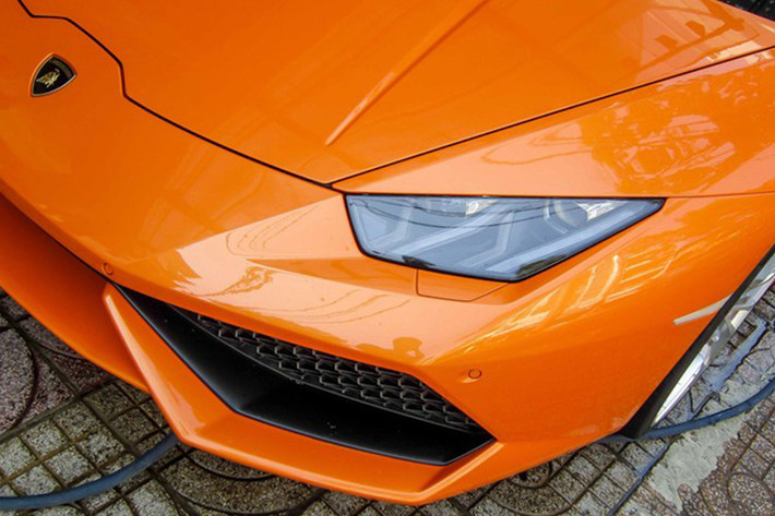 Khác với các hãng xe trên thế giới hiện nay khi đang dần chuyển dịch sang công nghệ tăng áp, hybrid, Lamborghini vẫn trung thành với động cơ hút khí tự nhiên.
