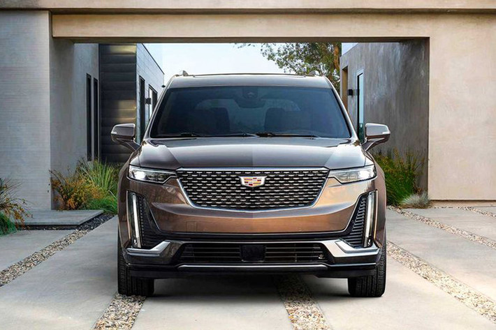Ngoài ra, mẫu xe crossover Cadillac XT6 2020 mới còn có gói Enhanced Visibility và Technology Package trị giá 2.350 USD (tương đương 54,6 triệu đồng), gói Driver Assist Package có giá 1.300 USD (khoảng 30,2 triệu đồng) và gói Floor Liner Package (chưa đề giá).