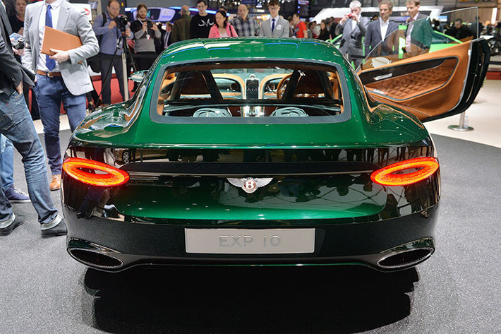 Mục tiêu được Bentley đề ra là EXP10 Speed 6 sẽ không nặng quá 2,000 kg.