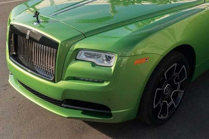 Thực tế, màu Java Green này do chính thương hiệu BMW tạo ra và được áp dụng cho khá nhiều xe nhà BMW như Alpina B7 Java Green.