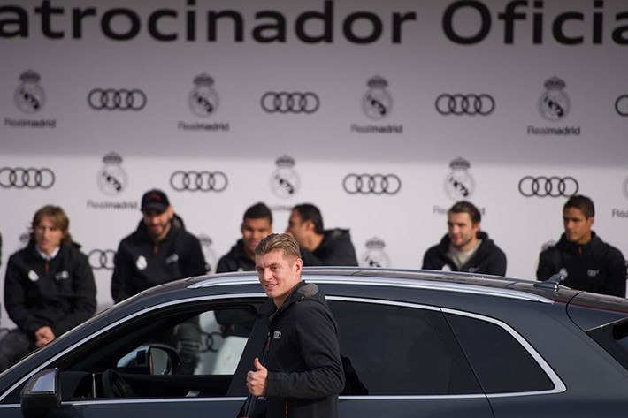 Hai ngôi sao khác của CLB Real Madrid là Gareth Bale và Isco được tặng chiếc xe thể thao Audi Q7 rộng rãi nhưng động cơ chỉ có 272 mã lực và mức giá chỉ khoảng 70.000 bảng Anh (tương đương khoảng 2,1 tỷ đồng).