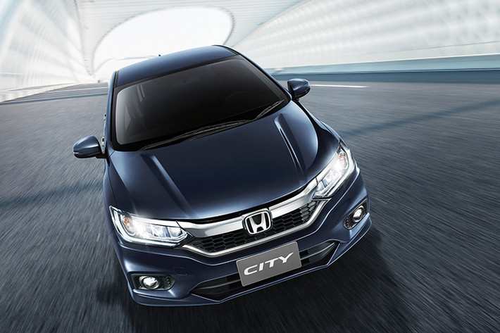 Với ý tưởng phát triển tổng thể “Chiếc xe thông minh mạnh mẽ vượt trội”, City phiên bản 2017 tập trung vào 3 yếu tố: Thiết kế cao cấp – Tiện ích tối ưu – An toàn vượt trội, hướng tới các khách hàng trẻ trung, ưa thích sự năng động, hiện đại cùng sự tiện nghi và an toàn tối đa.