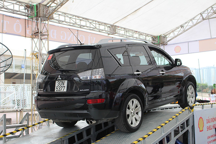 Tại sự kiện này, bên cạnh tư vấn chăm sóc và bảo dưỡng xe, Car Care Day 2015 còn mang lại hai hoạt động lớn: nâng cao ý thức lái xe an toàn cho khách hàng và đẩy mạnh hoạt động thiện nguyện.