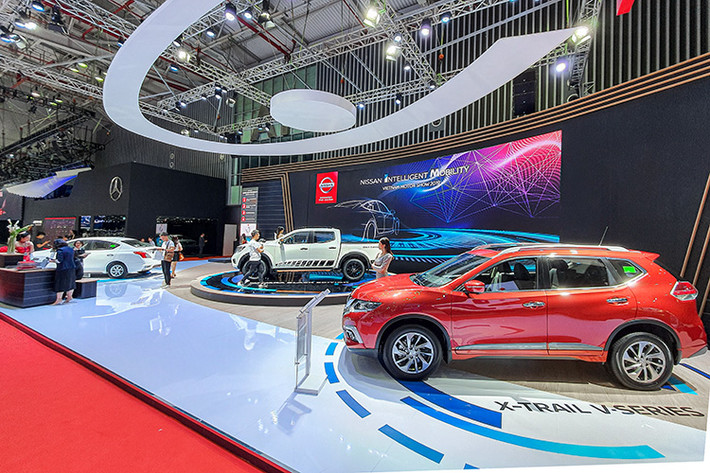 Đây cũng chính là định hướng mà tập đoàn Nissan toàn cầu đang theo đuổi nhằm mang tới cho khách hàng những trải nghiệm sau vô-lăng thú vị nhất. Trong khuôn khổ Vietnam Motor Show 2019 năm nay, Nissan Việt Nam mang tới trưng bày tại triển lãm 4 mẫu xe trọng điểm bao gồm X-Trail V-Series; Sunny XV-Premium; Terra...