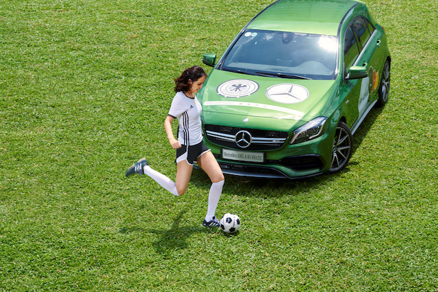 Tại thị trường Việt Nam, giá bán của Mercedes-Benz AMG A 45 4MATIC phiên bản mới được niêm yêt là 2,249 tỷ đồng (đã bao gồm thuế GTGT).