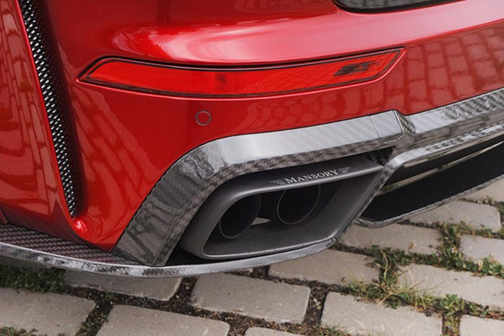 Cayenne Turbo S nguyên bản có công suất 570 mã lực và mô-men xoắn cực đại 800Nm tại 2.500-4.000v/ph từ động cơ V8 4.8L Biturbo (Cayenne Turbo là 520hp/750Nm).