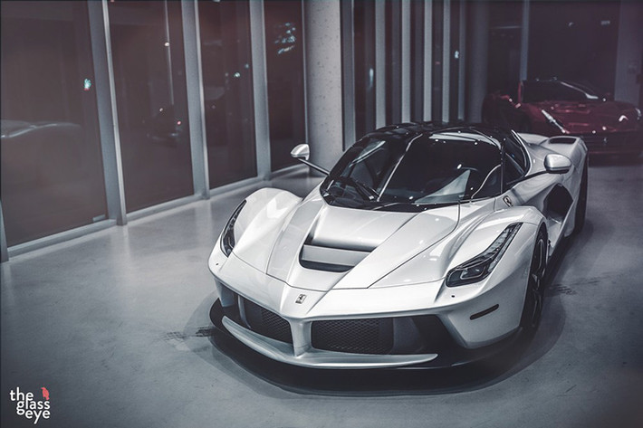 Những bức hình tuyệt đẹp về chiếc LaFerrari màu trắng này có lẽ sẽ khiến bạn thay đổi quan điểm rằng mọi chiếc Ferrari đều đẹp nhất khi có màu sơn đỏ.