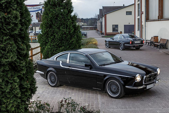 Bilenkin Classic Cars, một hãng độ xe có tiếng tại Nga với những chiếc BMW 3 Series được "làm mới" mang phong cách hoài cổ. Mới đây, hãng độ này đã tiến hành "dao kéo" một chiếc BMW 3 Series Coupe thế hệ trước, với tên mã E92 - với phong cách hoài cổ nhưng lại cực kỳ sang chảnh và cuốn hút.