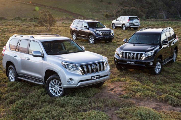 Mitsubishi Pajero là mẫu SUV được coi là đối thủ của Toyota Land Cruiser Prado. Nhưng tại Việt Nam, nếu so về mặt doanh số, Pajero không có "cửa". Kể từ đầu năm 2017 đến hết tháng 6 vừa qua, trong khi Land Cruiser Prado mặc dù được xem là có doanh số thấp nhưng vẫn bán được tới hơn 150 xe thì Pajero chỉ dừng lại ở con số 5 chiếc.