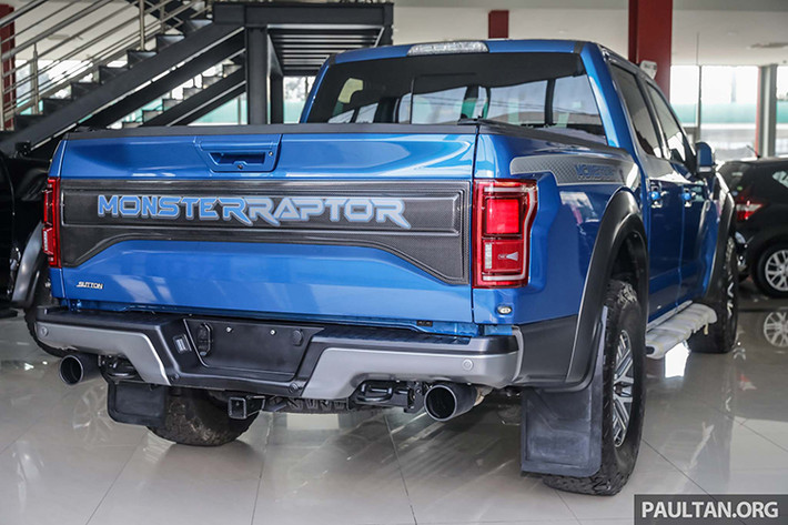 Tại Malaysia, khách hàng mua F-150 Raptor (CS 3500) phải đặt hàng chờ đợi khoảng 6 tháng, xe có chính sách bảo hành 3 năm hoặc 60.000 km tùy điều kiện nào đến trước. Dự kiến vào quý IV năm nay, Hamawangsa sẽ giới thiệu phiên bản chạy máy dầu của F-150 (Power Stroke V6 3.0L) có tên CS 3000 mạnh 250 mã lực và 596 Nm.