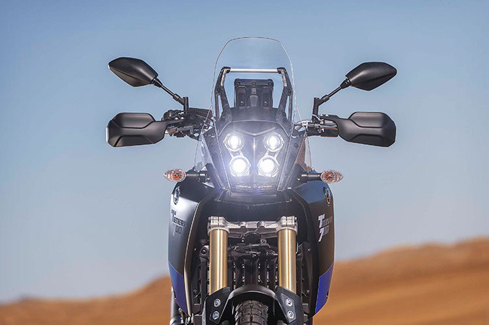 Về thiết kế, ngoại hình của xe được thừa hưởng thiết kế từ mẫu concept Yamaha T7, mang phong cách thiên về Rally, chuyên dành cho đường trường. Đầu xe nổi bật với 4 bóng đèn pha LED hiệu suất cao, có khả năng chiếu sáng ở những nơi tối tăm nhất.