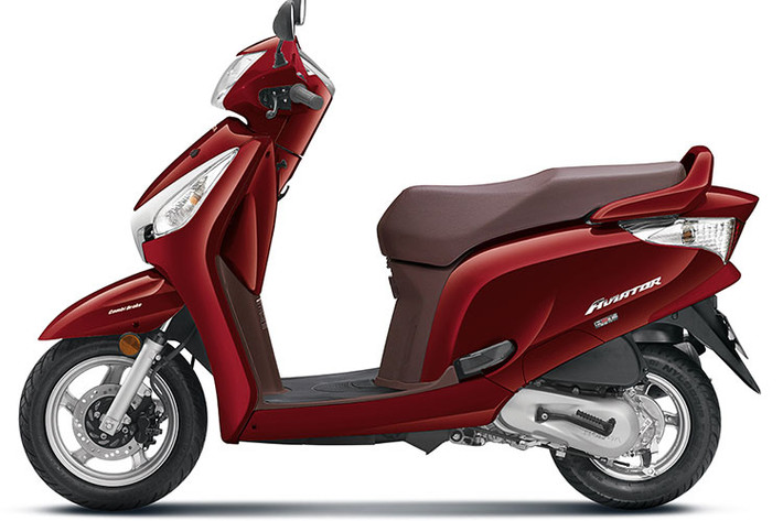 Động cơ của xe là loại xylanh đơn, 2 van, dung tích 109 cc, làm mát bằng gió, đi kèm với bộ chế hòa khí truyền thống, sản sinh công suất 8 mã lực tại tua máy 7.000 vòng/phút và mômen xoắn 9 Nm tại tua máy 5.500 vòng/phút. Phụ trách truyền sức mạnh này đến bánh sau là hộp số V-Matic và hệ truyền động curoa.