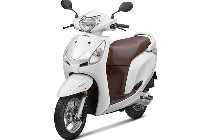 Vài ngày sau khi mẫu Activa-i trình làng, Honda Ấn Độ tiếp tục cho ra mắt mẫu xe ga Honda Aviator 2018 với một số nâng cấp đáng giá. Đặc biệt, mẫu xe sản xuất nội địa cho thị trường này có mức giá khá "mềm"
