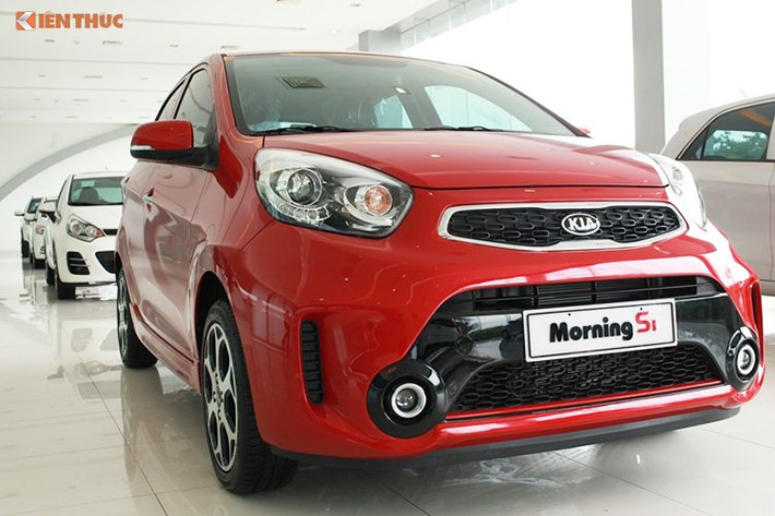 Với mức giá mới được áp dụng, các mẫu xe của Kia và Mazda tại thị trường ôtô Việt đã giảm giá đáng kể. Cụ thể, 5 phiên bản hiện tại của mẫu xe Kia đều có mức giảm giá thêm ít nhất từ 8 - 14 triệu đồng kể từ hôm qua, 21/11 và sẽ tiếp tục được điều chỉnh giảm thêm vào đầu năm sau.
