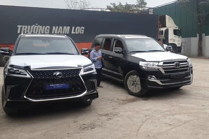 Xe sở hữu khối động cơ V8 dung tích 5,7 lít vô cùng mạnh mẽ. “Trái tim” khủng mang lại cho chiếc SUV công suất 381 mã lực và mô-men xoắn cực đại đạt 545 Nm, kết hợp số tự động 6 cấp, hệ dẫn động 2 cầu và hệ thống treo chủ động. Giá xe Toyota Land Cruiser MBS tại Việt Nam được chào bán khoảng hơn 10 tỷ đồng.
