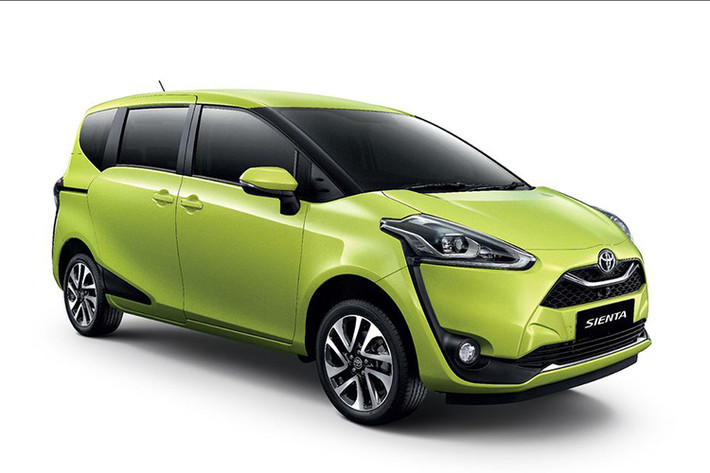 Hãng xe Toyota vừa giới thiệu tới thị trường Thái Lan phiên bản nâng cấp của mẫu MPV cỡ nhỏ Toyota Sienta 2020 mới. So với "người tiền nhiệm", Sienta 2020 sở hữu nhiều thay đổi về cả thiết kế lẫn các trang bị đi kèm.