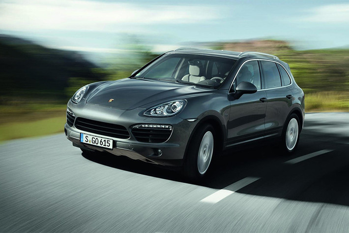 Gần đây, Porsche đã xác nhận về kế hoạch tung ra mẫu xe hoàn toàn chạy bằng năng lượng điện thứ 2 sau Mission E. Đây được dự đoán sẽ là một mẫu SUV tương tự Macan. Theo ban lãnh đạo hãng xe thể thao này, đến năm 2025, một nửa doanh số của Porsche sẽ là xe chạy điện.