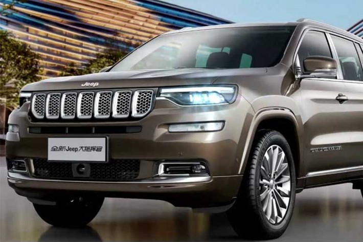 Grand Commander 2018 được xem là phiên bản thương mại của chiếc xe ý tưởng Jeep Yuntu Concept, nó từng được xuất hiện lần đầu tại triển lãm Thượng Hải hồi năm 2017. Theo ngôn ngữ thiết kế mới nhất của hãng xe hơi Jeep, chiếc xe có kiểu dáng khá cân đối, hiện đại và cơ bắp.