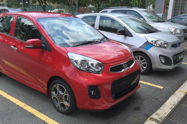 Trước đó, phiên bản nâng cấp Kia Picanto 2016 đã được ra mắt thế giới vào hồi tháng Giêng năm ngoái, trước thềm triển lãm Geneva. Riêng trong thị trường khu vực Đông Nam Á, bản nâng cấp của mẫu xe này đã được giới thiệu tại Indonesia vào cuối tháng 8/2015.