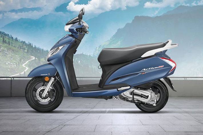 Về thiết kế, Activa 125 vẫn giữ nguyên kiểu dáng trung tính của phiên bản cũ, với "phom" khá giống chiếc Lead hay Spacy tại các thị trường khác của Honda. Bên cạnh đó, xe cũng được bổ úng thêm màu tùy chọn màu sần mới là Matte Crust Metallic and Matte Selene Silver Metallic.