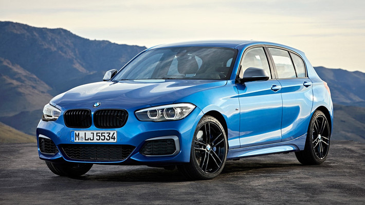 Chiếc hatchback 5 cửa của BMW là mẫu xe nhỏ gọn nhất gia đình M series, mang thiết kế đậm tính thể thao. BMW M140i được trang bị động cơ 6 xi-lanh tăng áp kép 3,0 lít của M Performance, cho công suất tối đa 340 mã lực, mạnh hơn so với người anh em BMW 1 series. Đây là mẫu hatchback duy nhất hiện nay sử dụng hệ dẫn động bánh sau.