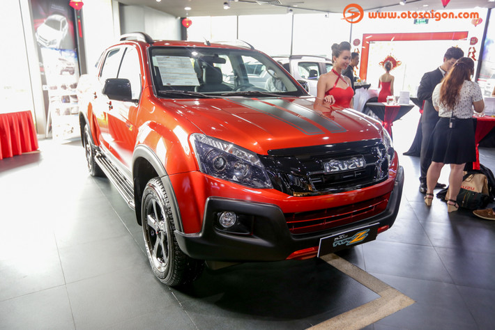 Để cải thiện thêm hình ảnh Isuzu D-Max và giúp cho chiếc bán tải này thêm hấp dẫn trong mắt khách hàng Việt Nam, Isuzu vừa công bố phiên bản D-Max Type Z 2017 mới với các trang bị nâng cấp cá tính hơn.