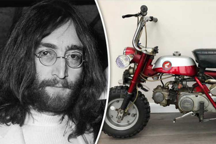 John Lennon, thủ lĩnh của ban nhạc huyền thoại The Beatles, dù không phải một dân chơi xe khét tiếng thưở đó, nhưng chiếc xe máy Honda Monkey (xe khỉ) của ông được định giá gấp 100 lần so với giá gốc khi lên nó được định giá lên đến 57.500 Bảng Anh (khoảng 1,8 tỷ đồng).