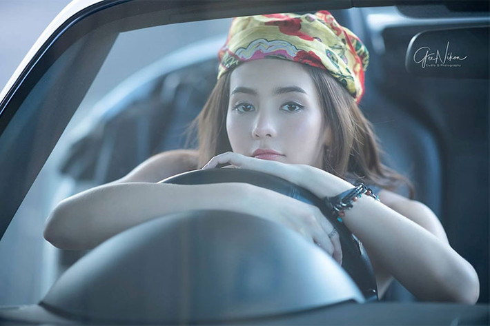 Dù có công suất và tốc độ không quá nhanh tuy nhiên Miata lại ăn điểm nhờ thiết kế, đáng chú ý là nội thất của xe cũng được trang bị khá đơn giản nhưng cũng khá đầy đủ cho nhu cầu của người sử dụng.