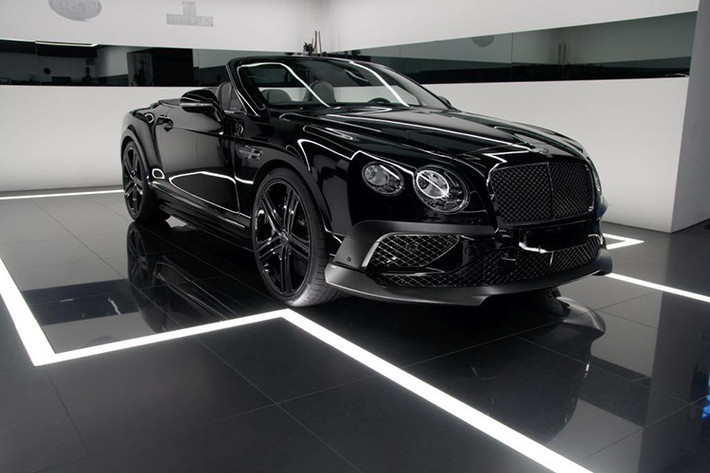 Mọi thành phần nâng cấp bởi Startech cho mẫu Continental GTC đều được làm từ vật liệu sợi carbon. Chúng bao gồm bộ tản khí gắn vào cản trước, hốc hút gió được thiết kế lại cùng lưới tản nhiệt mới.