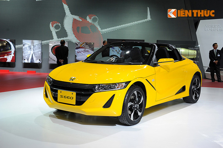 Dòng S660 hoàn toàn mới – mẫu xe cỡ nhỏ thể thao mui trần được thiết kế nhằm mang lại hứng khởi như một chiếc xe hơi thể thao đầy đủ tính năng.