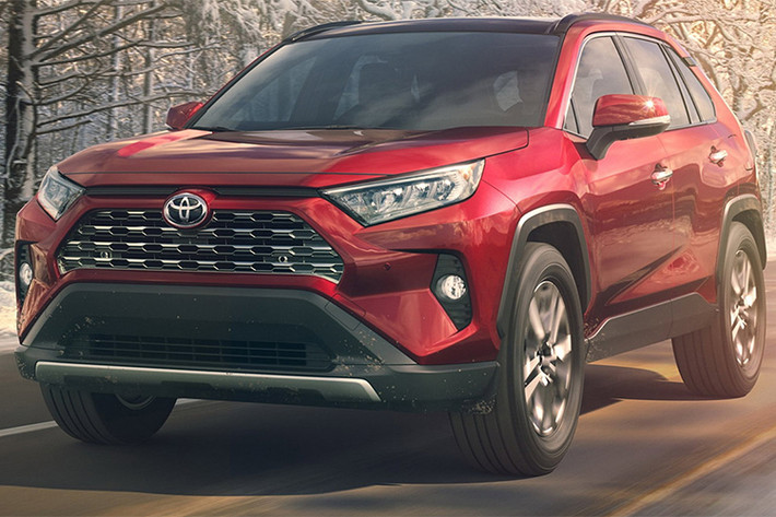 Toyota RAV4 2019 mới sẽ sử dụng khối động cơ 2.5L 4 xy-lanh thẳng hàng, đi kèm hộp số tự động 8 cấp và bản hybrid với động cơ 2.5L 4 xy-lanh, một mô-tơ điện cùng hộp số CVT. Chi tiết về sức mạnh của xe chưa được hãng xe Nhật công bố chi tiết.