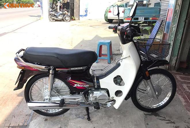 Từng được thay bằng dòng xe Honda Super Dream 110 nhưng không được ưa chuộng, hiện nay tất cả các dòng xe Super Dream đều đã bị "khai tử" tại Việt Nam. Chính vì vậy, cộng đồng những người yêu xe máy Dream vẫn luôn săn lùng cho mình những chiếc xe máy này để thoả mãn đam mê cũng như sưu tầm hoặc đi lại, đặc biệt là xe nguyên bản.
