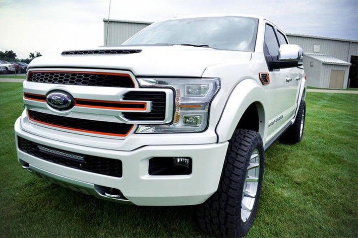 Mới đây, Harley-Davidson đã hợp tác với Tuscany Motor Company và tung ra mẫu concept Ford F-150 Harley-Davidson mới dựa trên mẫu bán tải F-150 2019. Phiên bản đặc biệt F-150 mới này được lấy cảm hứng từ mẫu Harley-Davidson Fat Boy và sở hữu một số chi tiết riêng độc đáo.