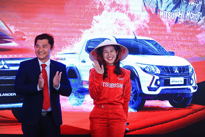 Lần đầu tiên tại Việt Nam, Mitsubishi Motors Việt Nam (MMV) đã mang đến một ngày trải nghiệm các mẫu xe đậm “ chất Mitsubishi” với sự tham gia của nữ vận động viên xe thể thao chuyên nghiệp Leona Chin đến từ Malaysia.