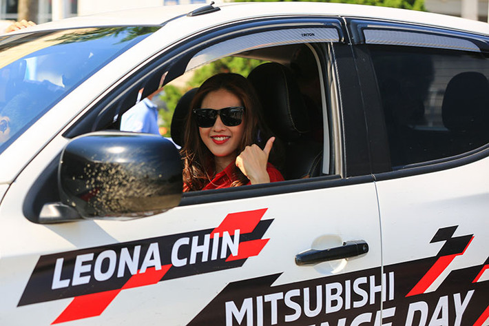 Mitsubishi Motors Việt Nam tổ chức sự kiện ngày trải nghiệm “eXperienxe day” Ms. Leona Chin sẽ là khách mời đặc biệt của chương trình diễn ra tại sân Vận Động Mỹ Đình, Hà Nội từ ngày 2/11/2018 đến ngày 4/11/2018. Đây là một sự kiện đặc biệt tại Việt Nam khi lần đầu tiên trong chương trình lái thử xe có sự tham gia của nữ vận động viên.