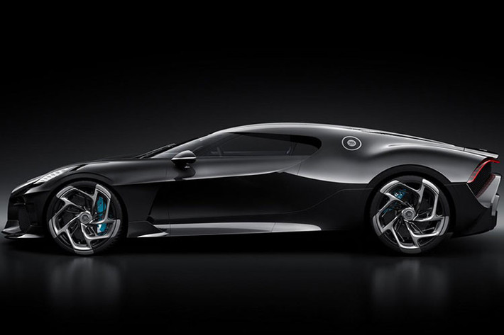 Trong tiếng Pháp, cái tên "La Voiture Noire" vốn có nghĩa là "chiếc xe màu đen". Theo ông Stephan Winkelmann, CEO của hãng Bugatti, La Voiture Noire là "chiếc siêu xe GT tối thượng". La Voiture Noire trên thực tế được ra đời từ Bugatti Chiron nhưng có thêm phần thân vỏ vô cùng ấn tượng.