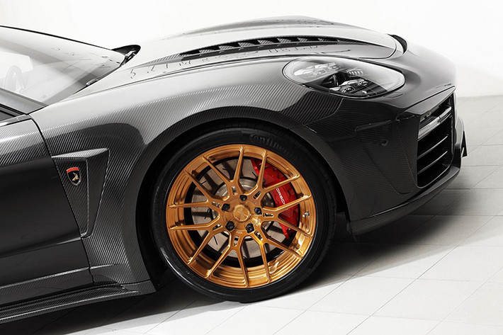 Sở hữu thiết kế widebody thể thao, hiện tại GTR Carbon Edition hiện đang là một trong những gói nâng cấp ngoại hình ấn tượng nhất cho Panamera.