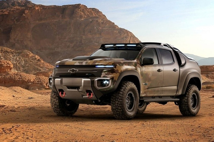 Cách đây không lâu, tập đoàn General Motors (GM) tuyển hẳn một Thiếu tướng quân đội Mỹ về làm giám đốc mảng xe quân sự của mình. Điều này phần nào cho thấy sự đầu tư nghiêm túc vào mảng xe quân sự của tập đoàn GM - đáng chú ý là mẫu xe bán tải Chevrolet Silverado ZH2.