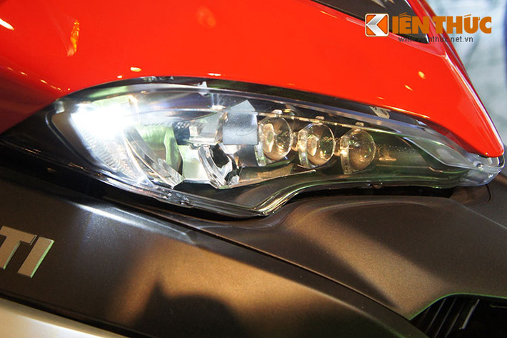 Bước chân vào một phân khúc mới của những tín đồ thích xê dịch trên toàn thế giới, Ducati tự tin với thiết kế đâm chất thể thao trang bị hàng loạt các tính năng tiên tiến phục vụ cho việc off-road.