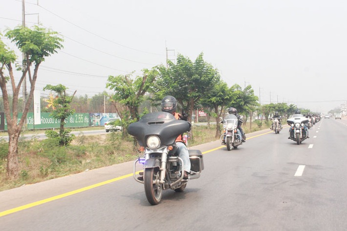 Road Captain, H.O.G. Saigon - Lân Phạm, anh luôn giữ sự ổn định cả về tốc độ lẫn sự di chuyển hợp lý giúp cho đội hình có trật tự cả về tốc độ lẫn an toàn trên những cung đường của hành trình lần này.