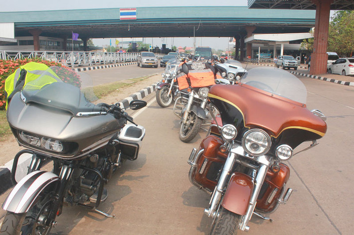 Hai chiến binh mạnh mẽ nhất nhà Harley-Davidson là Road Glide Limited và Ultra Classic cũng đã sẵn sàng chuẩn bị cho một hành trình đầy thử thách và những khám phá mới.